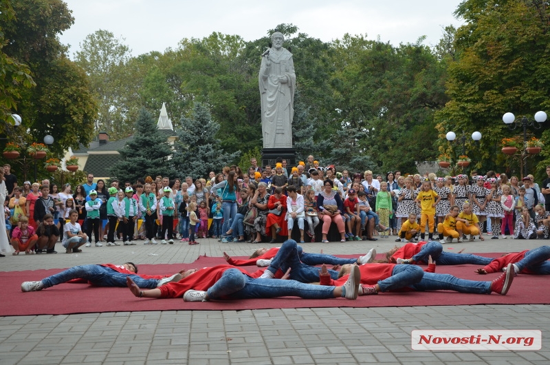 В Николаеве прошел «Танцевальный калейдоскоп», приуроченный ко Дню города. ФОТОРЕПОРТАЖ