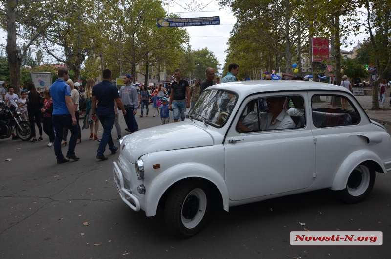 В Николаеве прошла выставка автомобилей и мотоциклов. ФОТОРЕПОРТАЖ