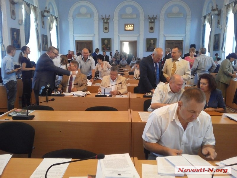 Рабочая группа просит деньги из бюджета на восстановление двустороннего движения по Комсомольской