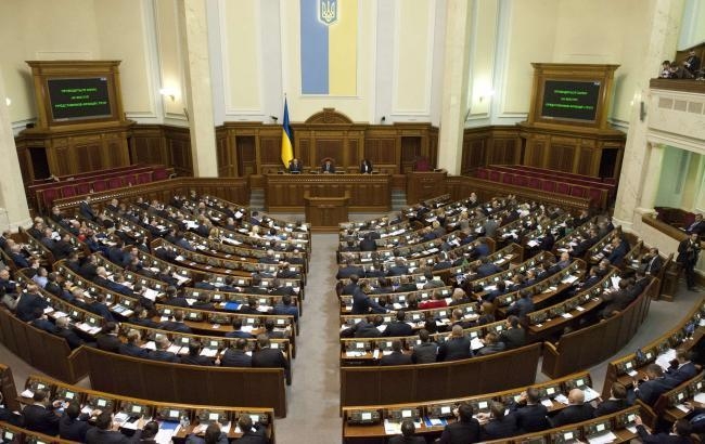 Рада одобрила реструктуризацию долга Украины