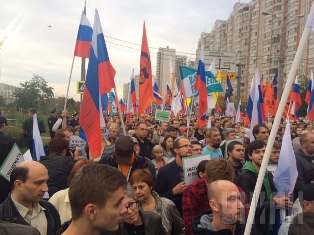 В Москве проходит шествие "за сменяемость власти" в России