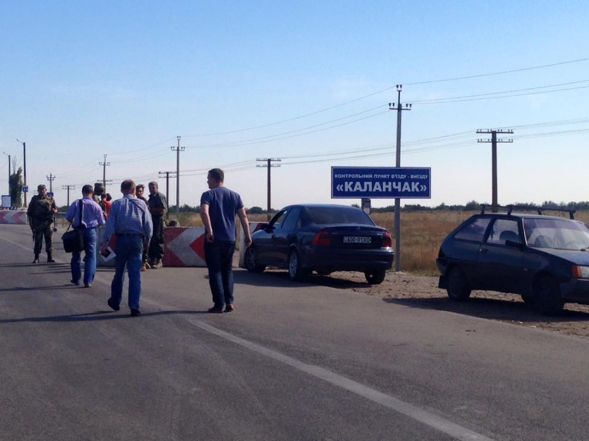 Как николаевские активисты блокировали товарный поток на Крым. ФОТОРЕПОРТАЖ