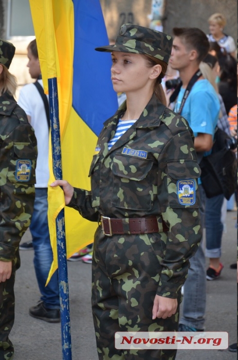 Николаевцы возложили цветы к памятнику подпольщику Лягину