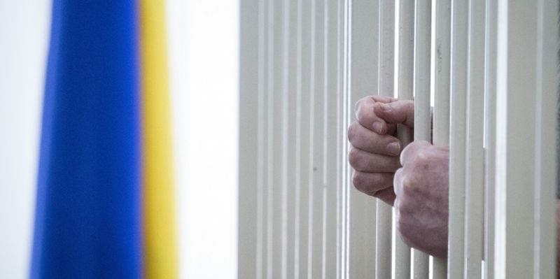 Суд оставил под стражей депутата Снигиревского райсовета, подозреваемого в организации пыток людей