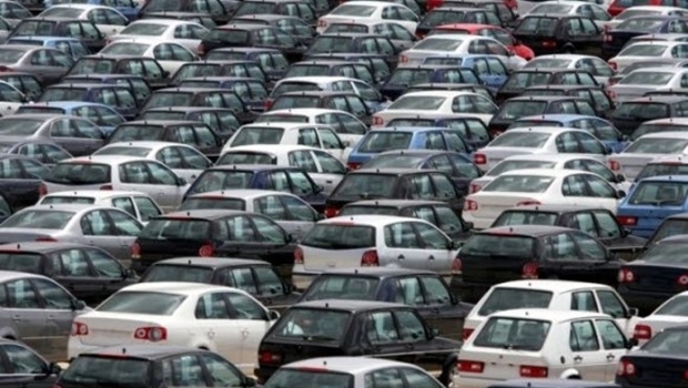 С сегодняшнего дня Украина отменила спецпошлины на импорт автомобилей