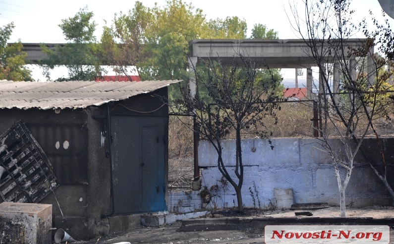 Последствия пожара на АЗС в Николаеве. ФОТО. ВИДЕО
