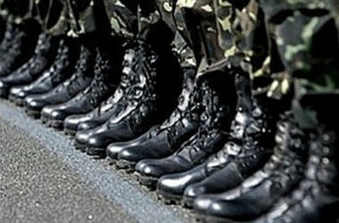 Все больше крымчан забирают в российскую армию