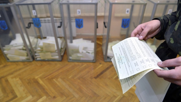На выборах в Николаевский облсовет лидируют "Оппозиционный блок" и БПП "Солидарность"