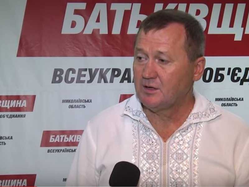 На Николаевщине экс-народному депутату пытались сжечь дом