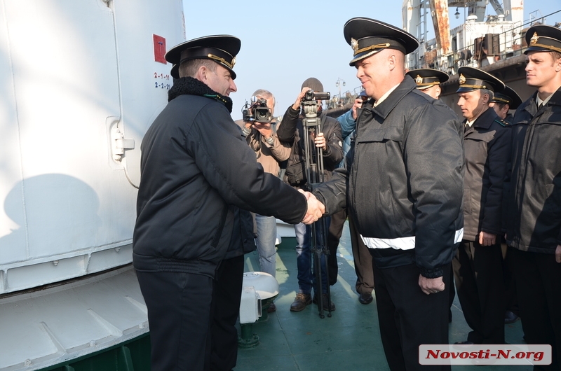 В Николаеве на корабле «Григорий Куропятников» подняли флаг — военному кораблю исполнился 31 год