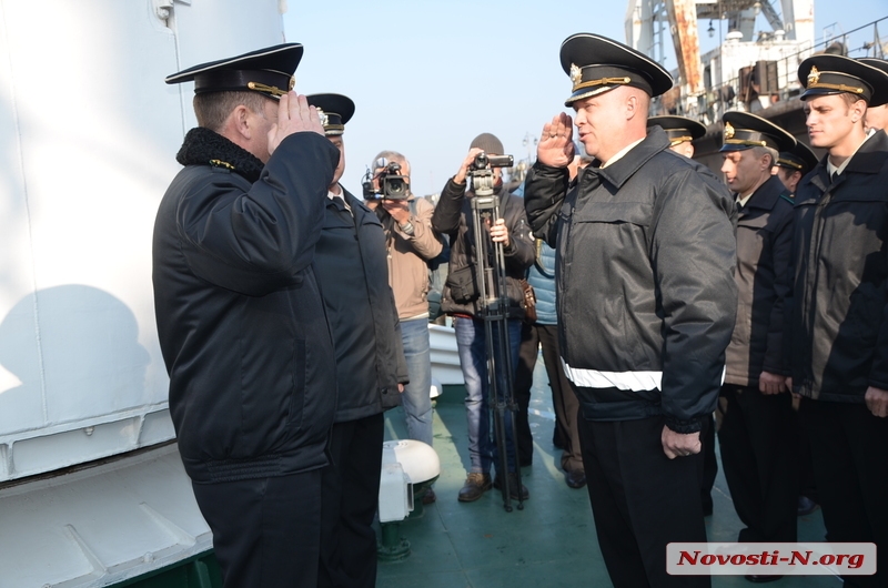 В Николаеве на корабле «Григорий Куропятников» подняли флаг — военному кораблю исполнился 31 год