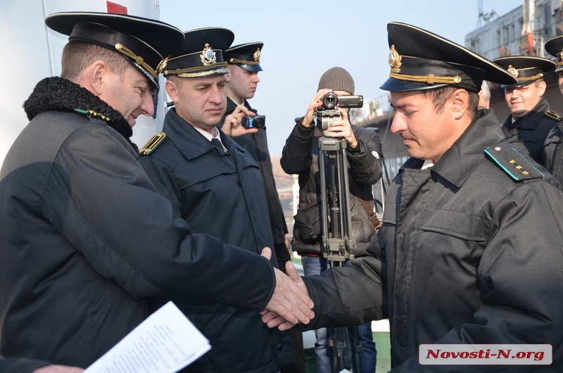 В Николаеве на корабле «Григорий Куропятников» подняли флаг — военному кораблю исполнился 31 год