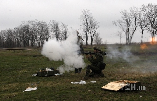 Украинским военным могут разрешить открывать огонь по врагу – штаб АТО