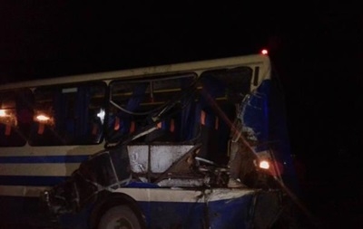  "Урал" с дровами врезался в пассажирский автобус, направляющийся во Львов