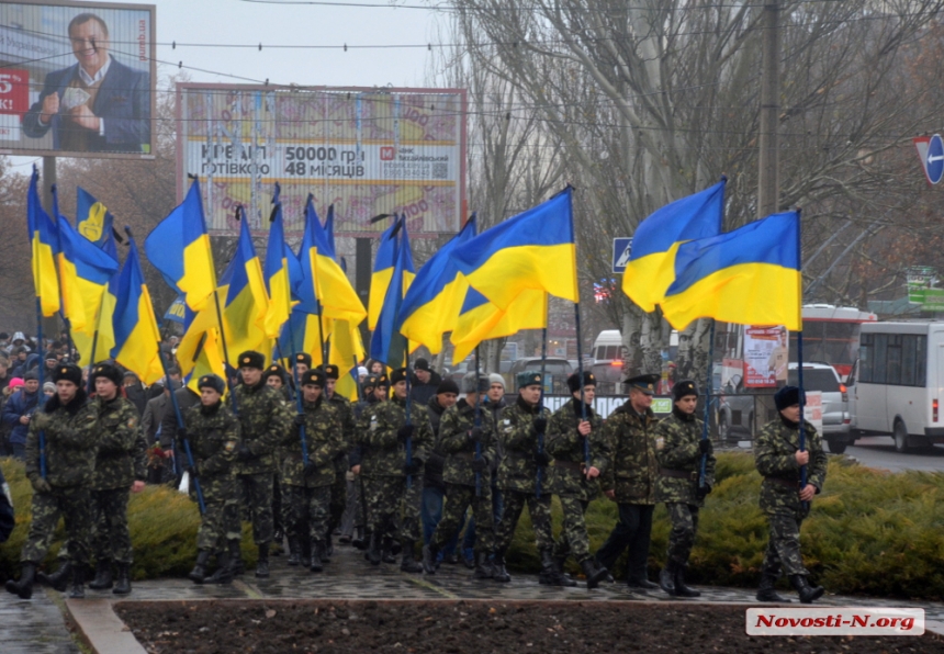 Как в Николаеве почтили память жертв Голодомора. ФОТОРЕПОРТАЖ