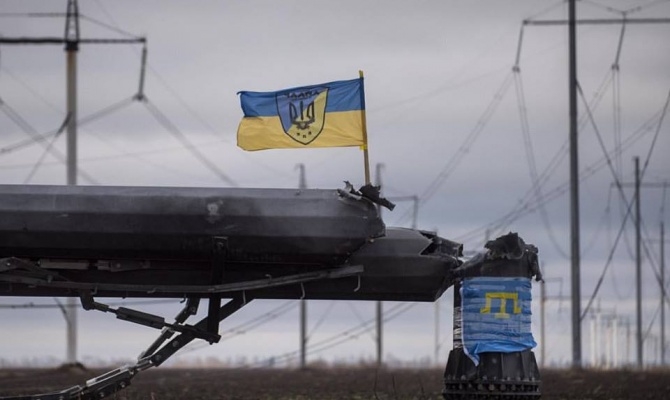 «Укрэнерго» отложила возобновление подачи электричества в Крым