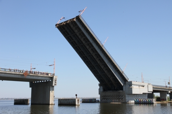 Разводка мостов в Николаеве опять перенесена