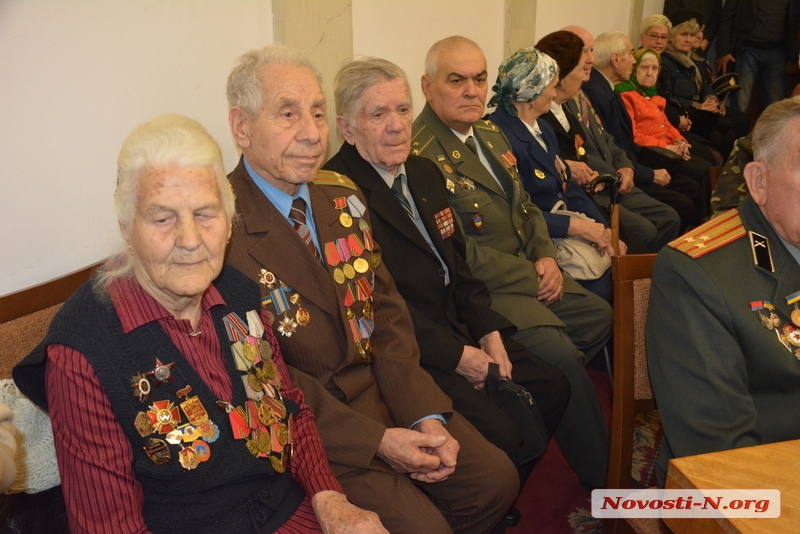 «Медали нашли своих героев»: в Николаеве вручили памятные награды участникам боевых действий