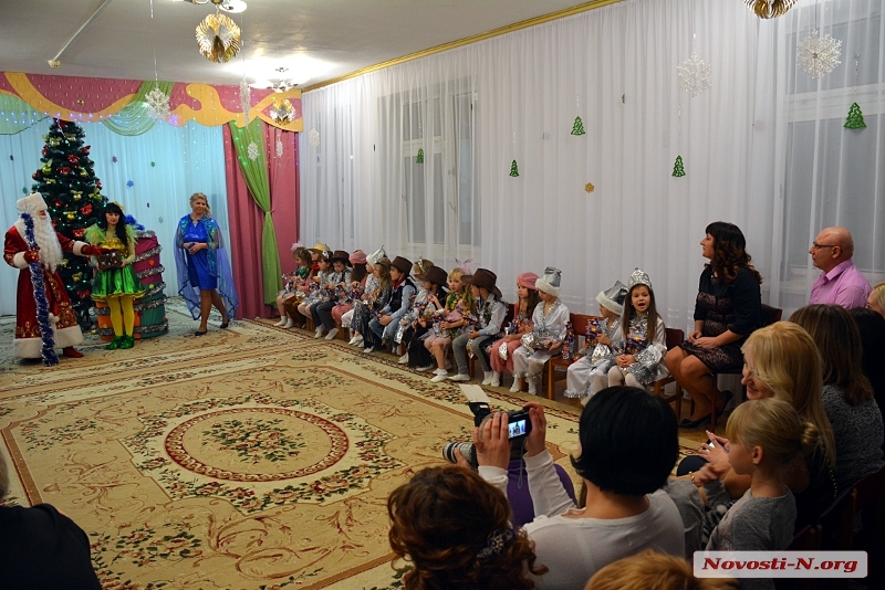 Депутат Николаевского городского совета поздравил детей микрорайона «Северный» с Новогодними праздниками