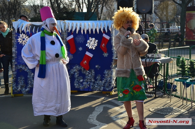 Спайдермен, зайцы и ростовые куклы: как в «Сказке» елку открывали. ФОТОРЕПОРТАЖ