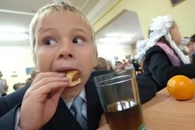 В Николаеве отменяют бесплатное питание для детей 1-4 классов