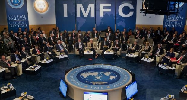 МВФ готов продолжить работу с Украиной, но ждет ясности с Кабмином и коалицией