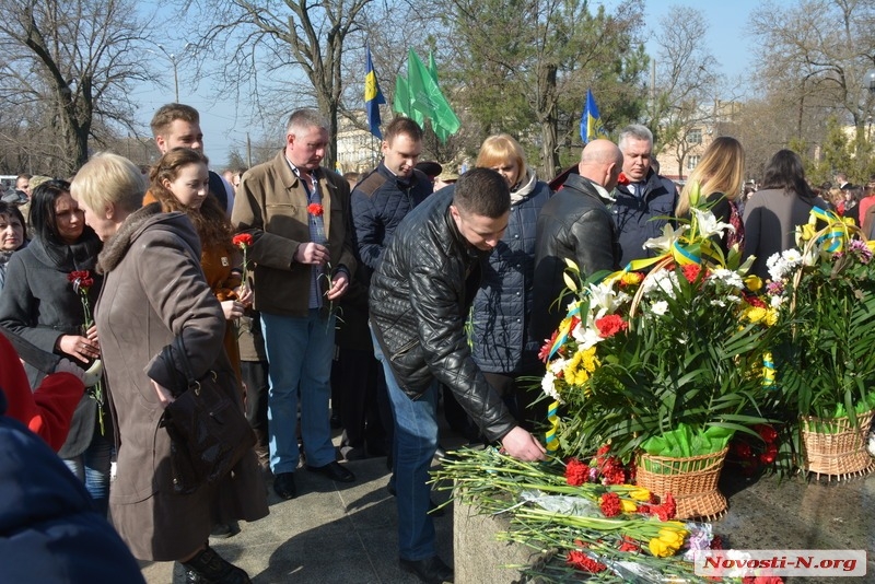 «Станем, браття, в бій кривавий від Сяну до Дону...» - в Николаеве почтили память Тараса Шевченко