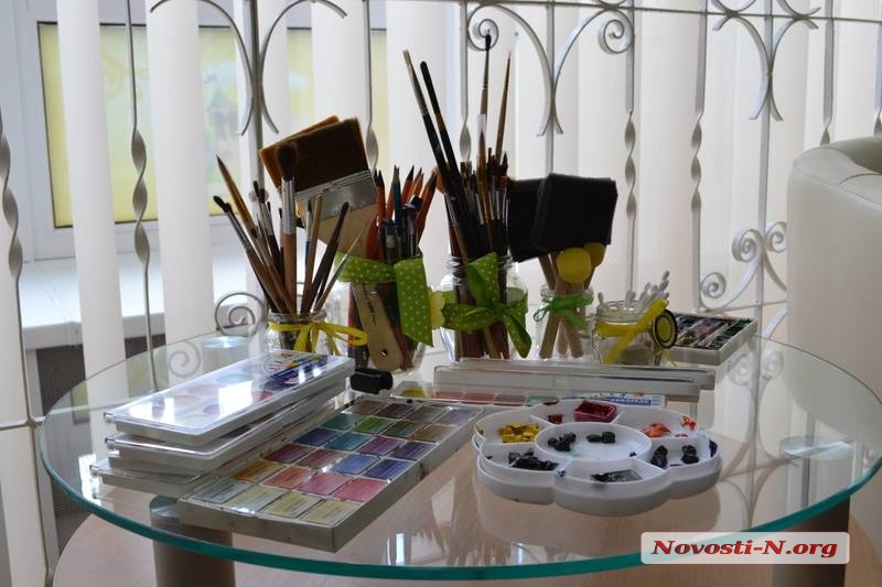 ART.DOBRO: николаевский волонтер открыла для деток курсы рисования