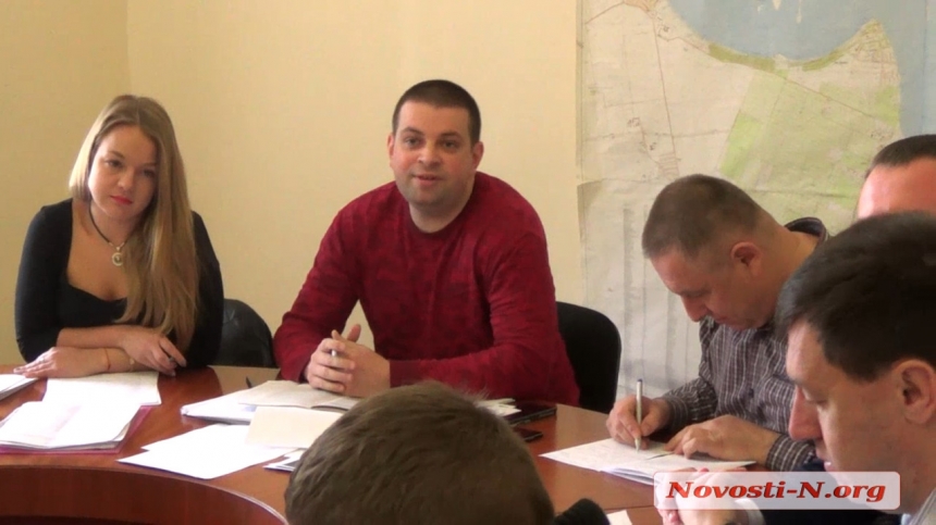 Депутаты «закрыли» для СМИ заседание рабочей группы по вопросу школы «Коммунаровец»