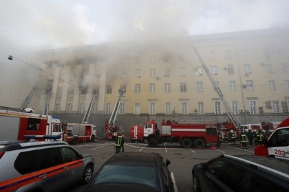 Пожар в здании Минобороны в Москве локализован