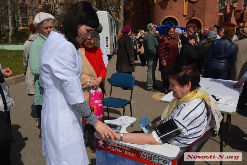 «Не болейте!»: в Николаеве организовали мобильный медицинский городок