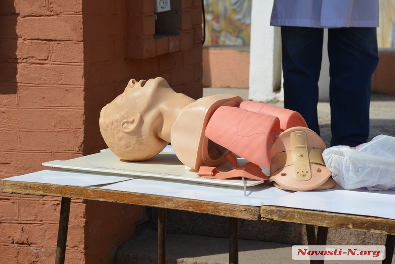 «Не болейте!»: в Николаеве организовали мобильный медицинский городок