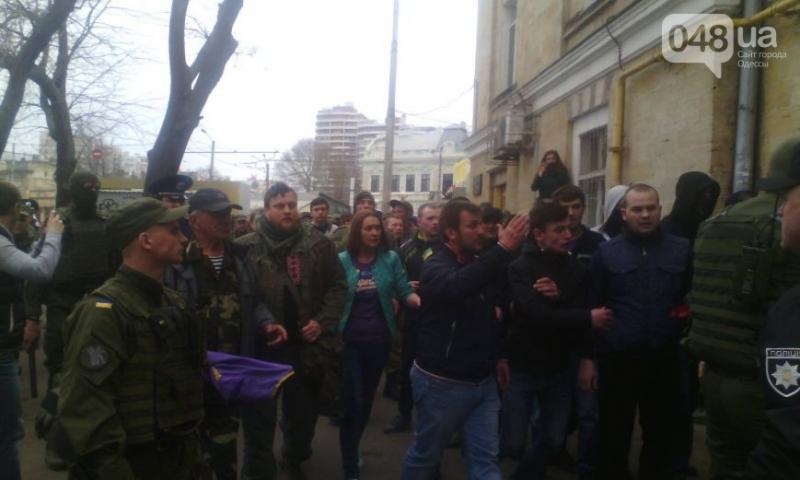 В Одессе произошли столкновения во время мероприятий в честь освобождения города от нацистов. ФОТО, ВИДЕО