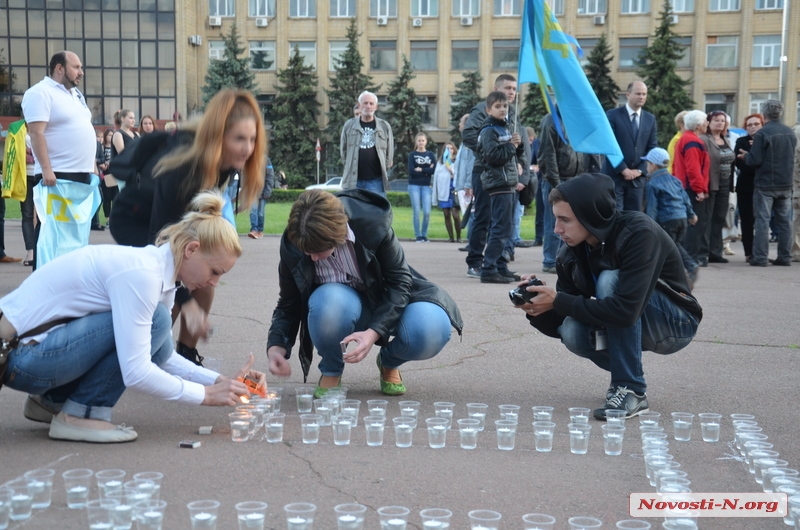 В Николаеве почтили память депортированных крымских татар. ФОТОРЕПОРТАЖ
