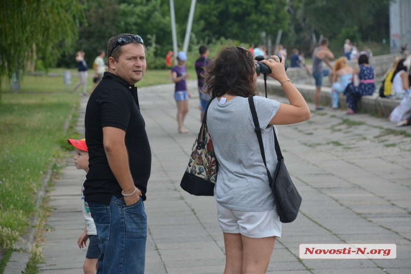 Как Николаев корабли встречал. ФОТОРЕПОРТАЖ