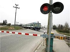 Несмотря на недавние трагедии, николаевские водители нарушают правила переезда железнодорожных путей