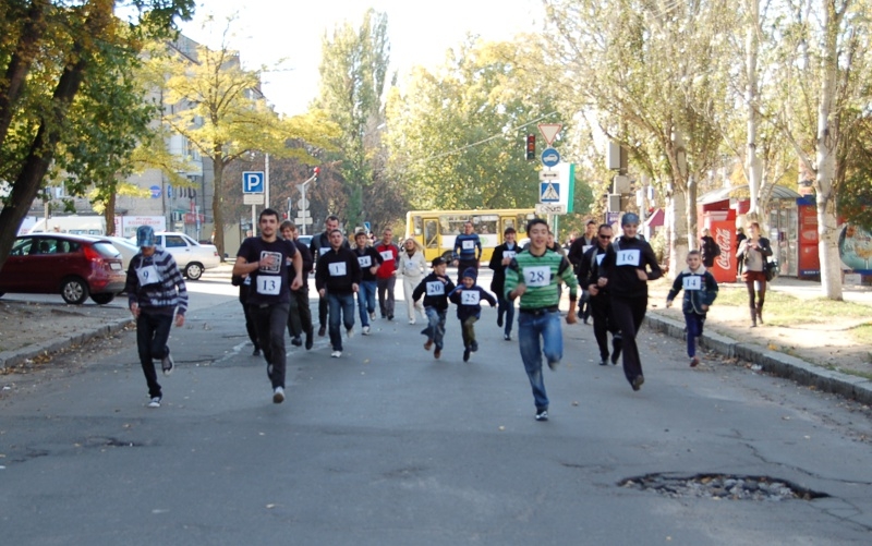 В Николаеве прошел благотворительный забег. Власть и бизнес предпочли остаться в стороне
