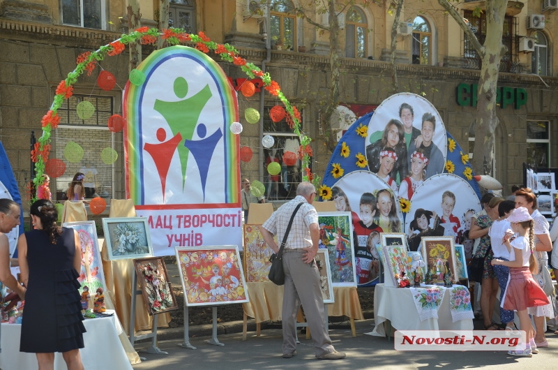 Как в Николаеве праздничная ярмарка проходит. ФОТОРЕПОРТАЖ