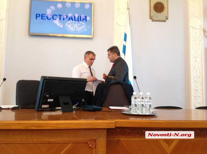 «Мы были готовы», - Сенкевич объявил получасовой перерыв в сессионном заседании из-за минирования