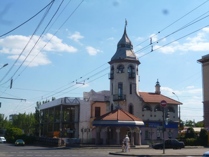 Развернувшаяся в центре Николаева стройка изуродует самый известный силуэт в городе