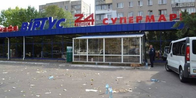 В Одесской области неизвестные захватили два супермаркета