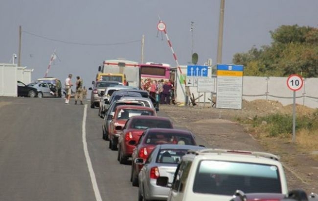 На границе с Польшей образовались очереди из более 1 тыс. автомобилей