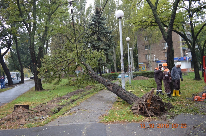 Николаевцы делятся впечатлениями от стихии в соцсетях. ФОТО