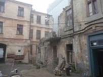В Одессе бомжи подожгли ночью жилой дом