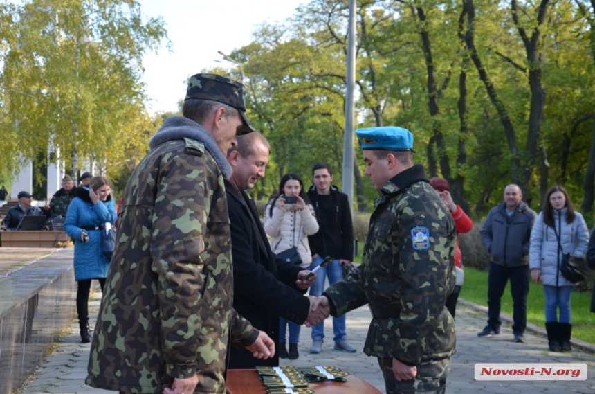 «Пусть знания останутся в запасе»: в Николаеве 163 студента получили погоны