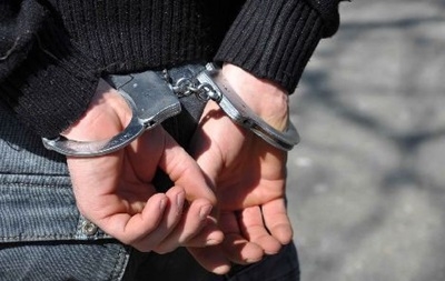 Николаевские полицейские задержали мужчину, который проводил девушку домой, изнасиловал ее и ограбил