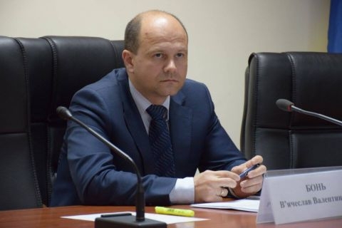 Замглавы ОГА Вячеслав Бонь зарабатывает меньше жены: данные е-декларации