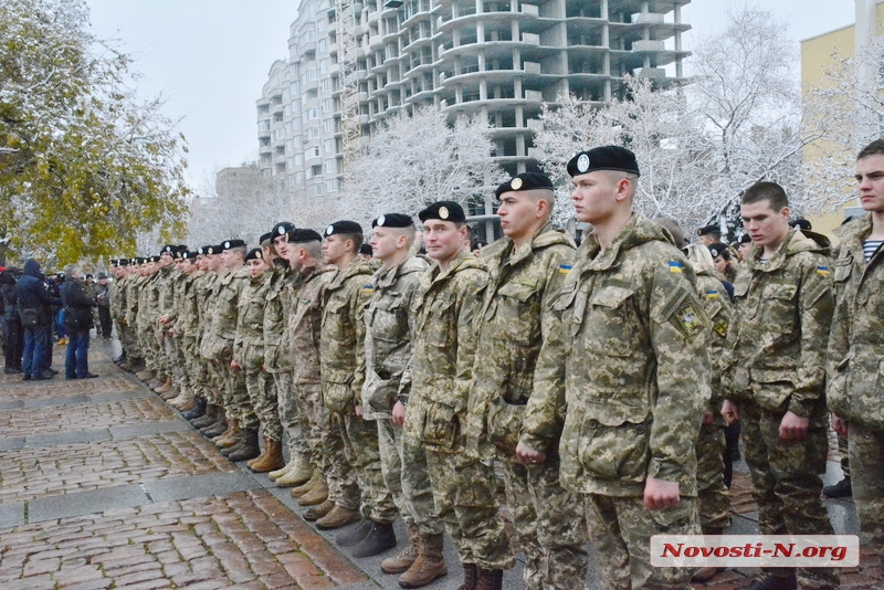 Верный всегда: в Николаеве 120 морских пехотинцев приняли присягу