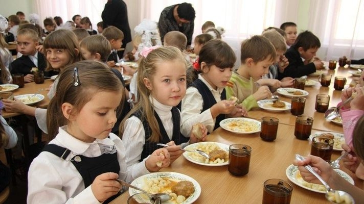 В следующем году учеников 1-4 классов будут кормить за счет бюджета Николаева на 8 грн. в день