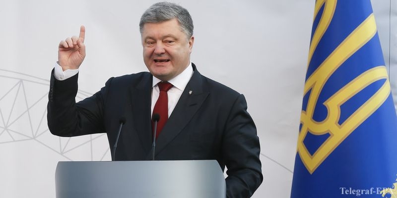 Порошенко заявил, что в Украине остановлена мобилизация